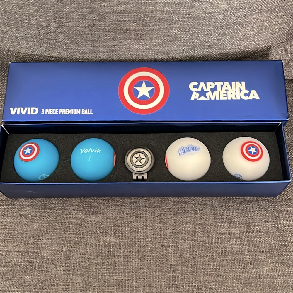 Volvik golf balls, hat clip and golf ball marker - Captain America edition